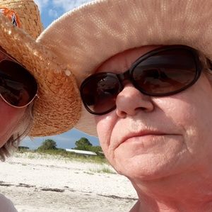 Meet your Posher, Sandy